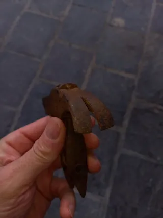 Martello antico in ferro