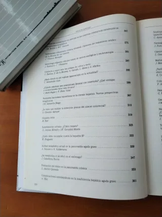 Libros Controversias en gastroenterología, 2 vol.