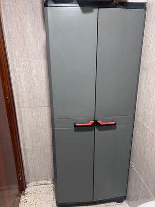 Armario Escobero Gris Plástico