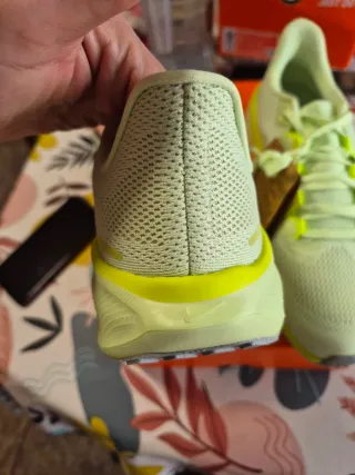 Zapatillas Nike Hombre Talla 42,5 Verde y Amarillo