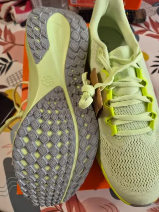 Zapatillas Nike Hombre Talla 42,5 Verde y Amarillo