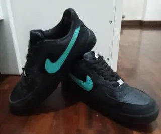 Scarpe Nike Air Force 1 nere e verdi