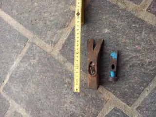 Lotto 2 antichi martelli