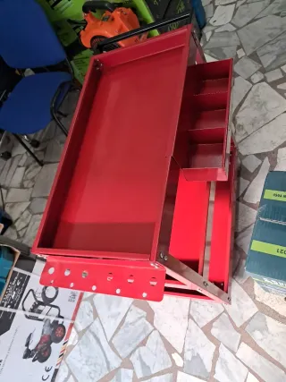Carrello porta attrezzi rosso