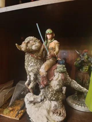 Figura Star Wars Tauntaun con Luke Skywalker