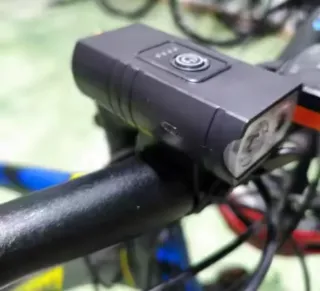 Coppia luci LED ricaricabili bicicletta