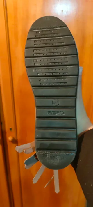 Botín Geox ante beige/marrón