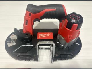 Sierra de cinta Milwaukee M12 BS