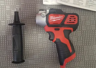 Milwaukee M12 BPS-0 lucidatrice + 2 batterie 2Ah +