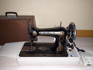 Máquina de coser SELFFA