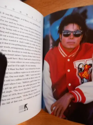 Michael Jackson moonwalk en ingles libro