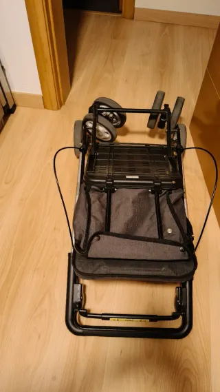 Andador carrito con asiento plega. Para mayores