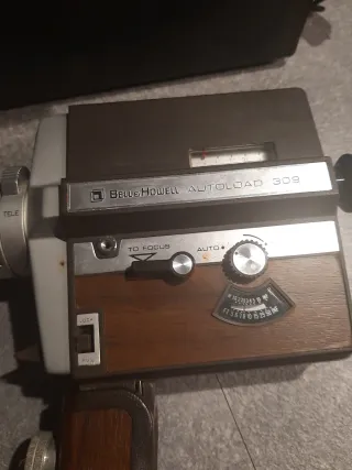 Cinepresa Bell & Howell Autoload 300 anni '60