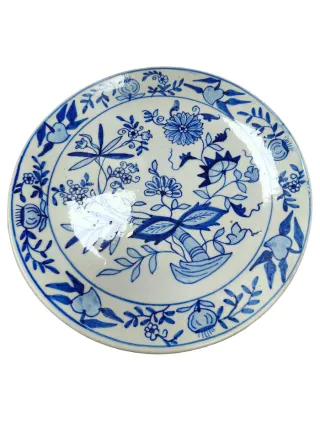 Conjunto di piatti in porcellana smaltata assortiti