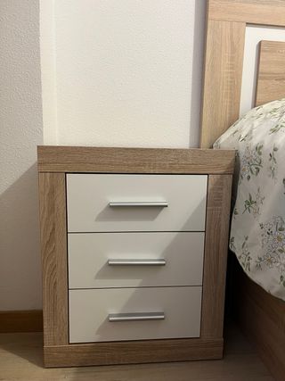 Cabecero y 2 mesitas de noche