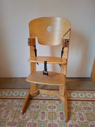 Trona infantil madera