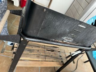 Barbacoa de carbón negra