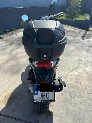 Peugeot Tweet 125cc Negra