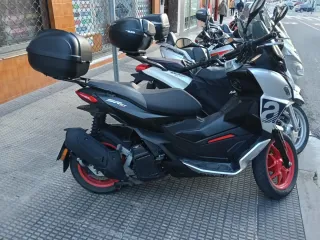 Aprilia SRGT Sport 125 Negra/Roja