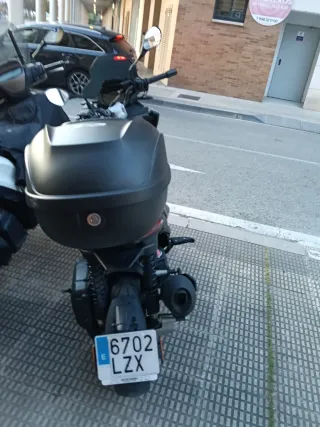 Aprilia SRGT Sport 125 Negra/Roja