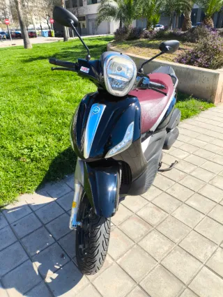 Piaggio Beverly 350 Sport Touring Negra