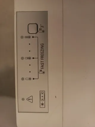 Congelador Ignis CE140 EG