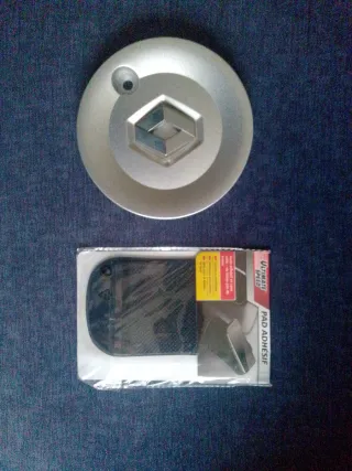 Lote Tapa Renault + Almohadilla Antideslizante