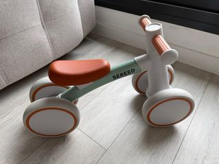 Correpasillos 4 ruedas infantil SEREED