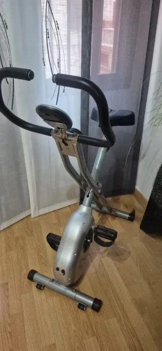 Bicicleta Estática Plegable Plata