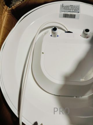 Calentador de Agua Eléctrico - Ariston