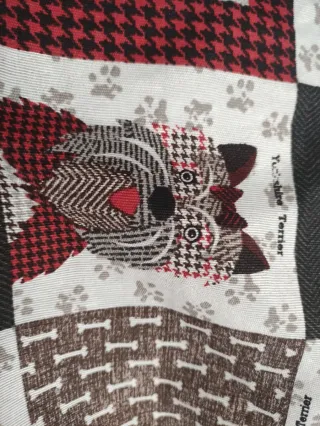 Tela con estampado de perros