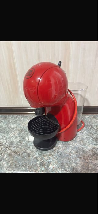 Cafetera Dolce Gusto Roja