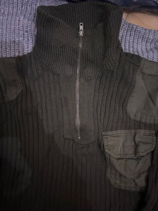 Jersey verde militar con cremallera