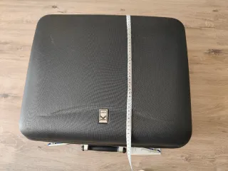 Maletín ejecutivo rígido KIND negro, nuevo.