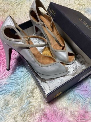Zapatos Cuplé Talla 40 Beige y Plata