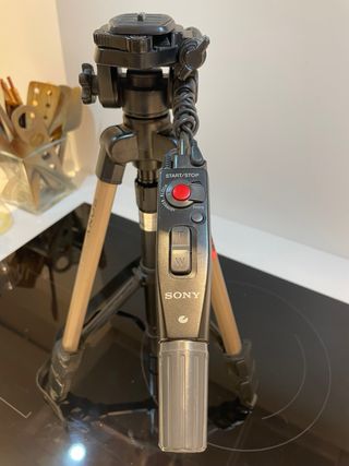 Trípode Sony VCT-570RM Ligero