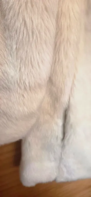 Chaqueta pelo sintético blanco USADO 2 VECES