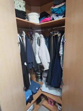 Armario esquinero madera