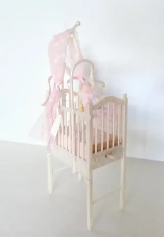 Barbie Krissy Bedtime Baby 2000 cuna cama bebe