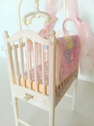 Barbie Krissy Bedtime Baby 2000 cuna cama bebe