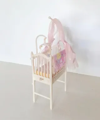 Barbie Krissy Bedtime Baby 2000 cuna cama bebe