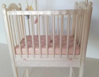 Barbie Krissy Bedtime Baby 2000 cuna cama bebe