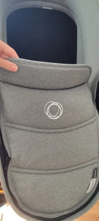 Capazo Bugaboo Bee 3 con adaptadores