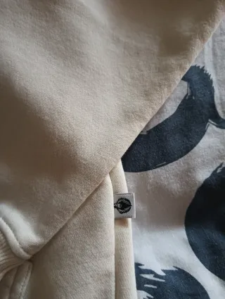 Sudadera con capucha y estampado vikingo