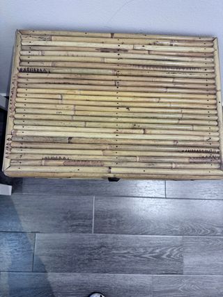 Mesita de noche de ratán y bambú