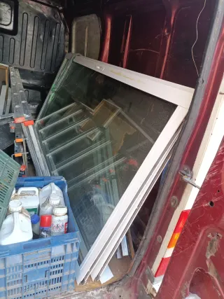 Ventana aluminio con persiana