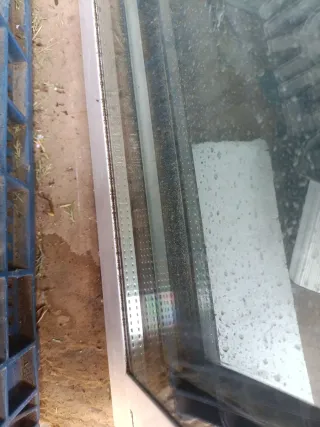 Ventana aluminio con persiana