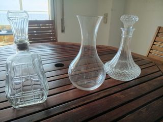Juego 2 decantadores y botella cristal labrado