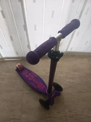 Patinete Micro Maxi Deluxe LED Morado