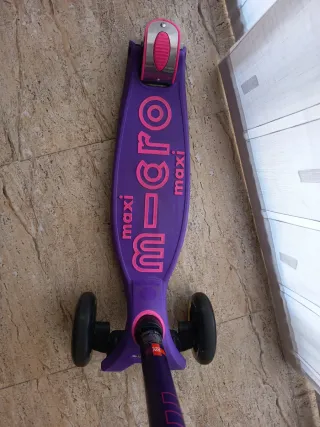 Patinete Micro Maxi Deluxe LED Morado